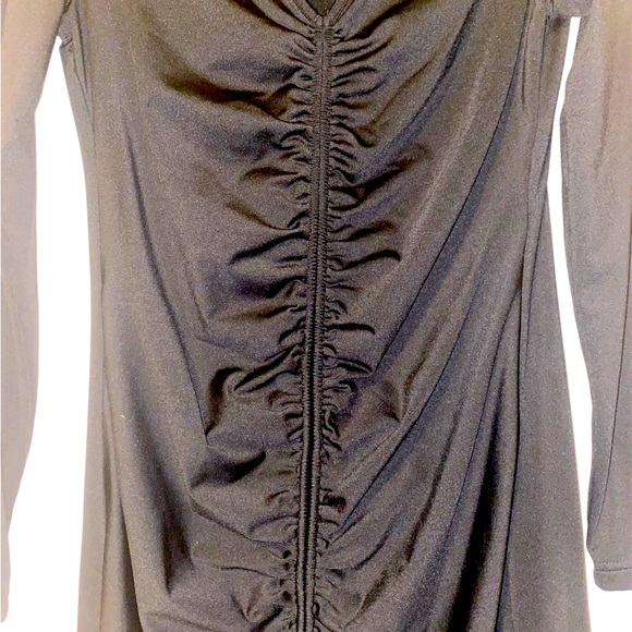 Off The Shoulder Body con Dress - Picture 3 of 4